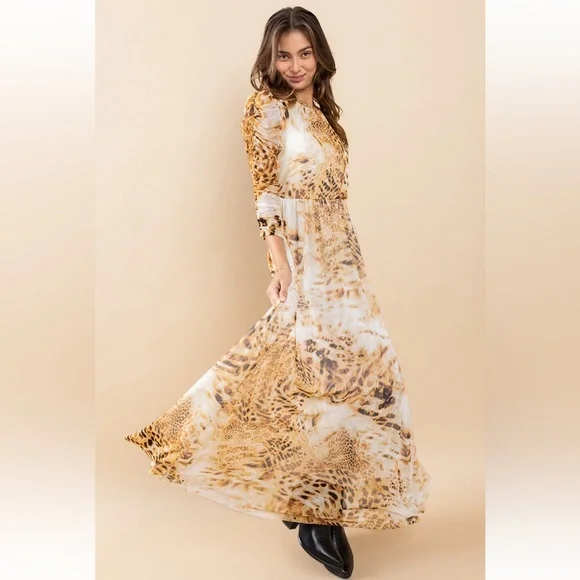 🐅 Print Mesh Ruched Sleeve Maxi Dress - Picture 2 of 5